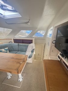 salon, Voyage 430 Norseman, catamaran for sale