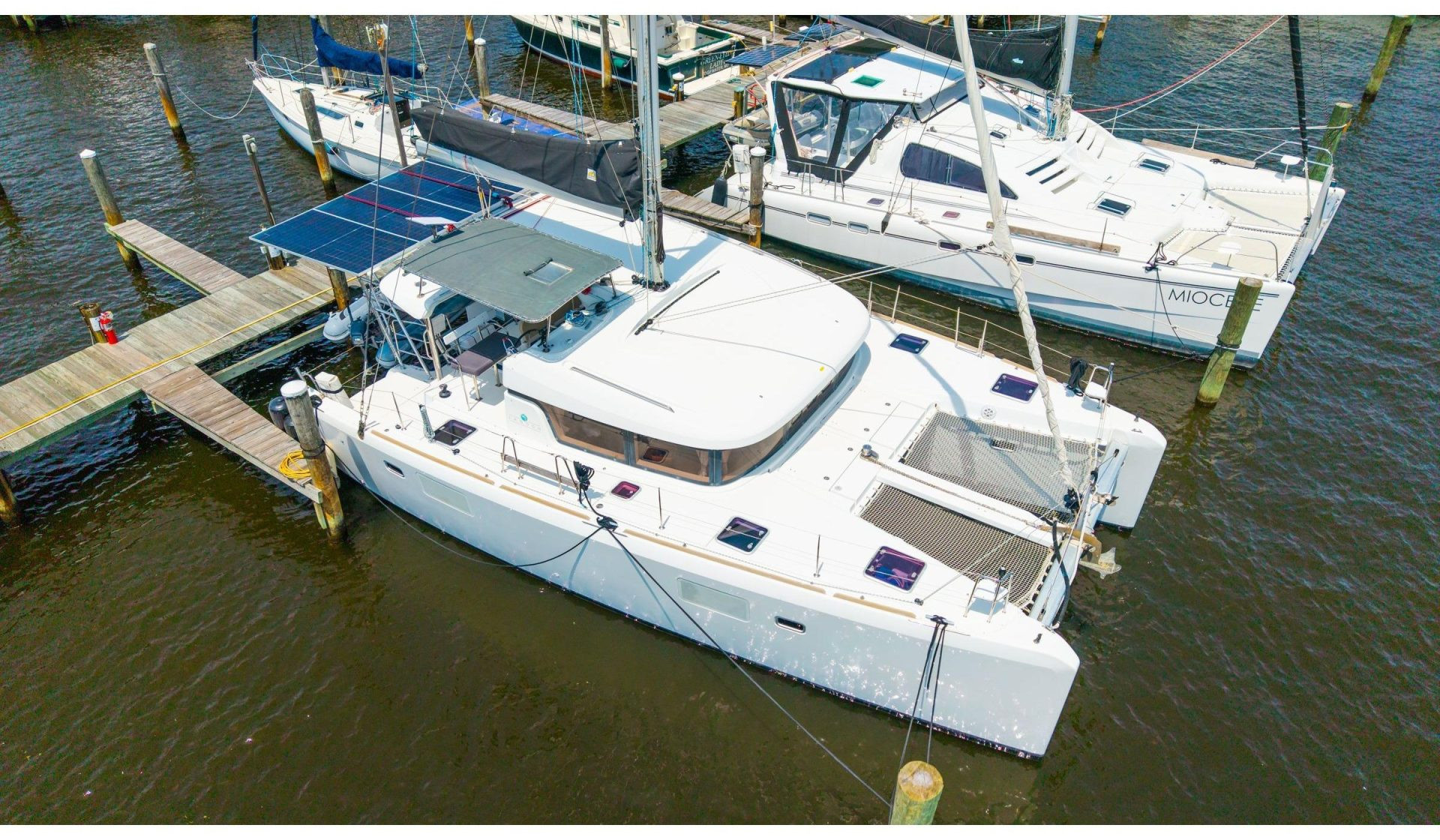 Lagoon 39