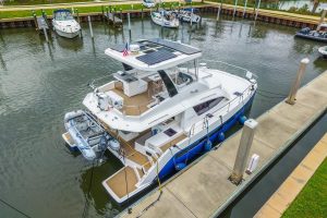 exterior, Leopard 43 PowerCat, power catamaran for sale