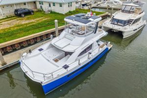 exterior, Leopard 43 PowerCat, power catamaran for sale