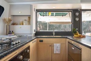 interior, Privilege 580 Signature, catamaran for sale