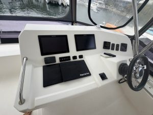 helm, Leopard 53 PowerCat, power catamaran for sale
