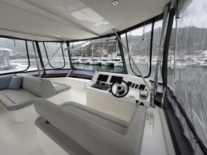 helm, Leopard 53 PowerCat, power catamaran for sale