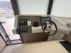 navigation station, Leopard 53 PowerCat, power catamaran for sale