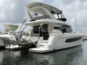 exterior, Aquila 44, power catamaran for sale