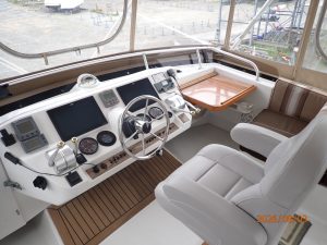helm, Mainship 430 Trawler, trawler for sale