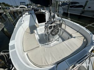 cockpit, Hunter, sailboat for sale