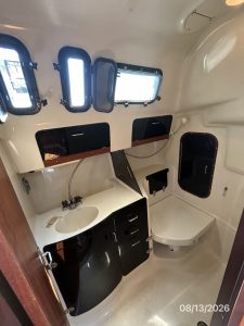 bath, Hunter, sailboat for sale