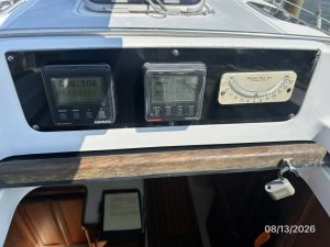 helm, Hunter, sailboat for sale