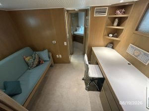 bed, Florida Bay Coaster 50 Pilothouse, trawler for sale