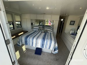 bed, Florida Bay Coaster 50 Pilothouse, trawler for sale