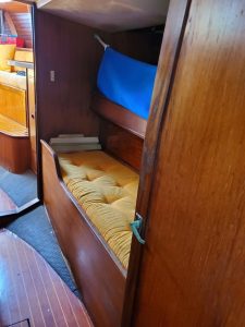 bed, Wauquiez 43 Amphitrite, sailboat for sale