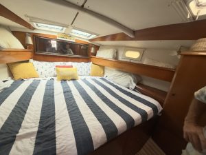 bed, Jeanneau JY51, sailboat for sale