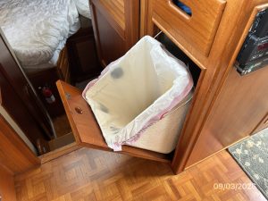 interior, Grand Banks 42 Classic, trawler for sale