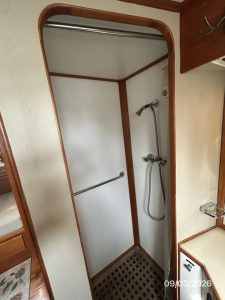 bath, Grand Banks 42 Classic, trawler for sale