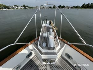 deck, Grand Banks 42 Classic, trawler for sale