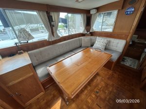 salon, Grand Banks 42 Classic, trawler for sale