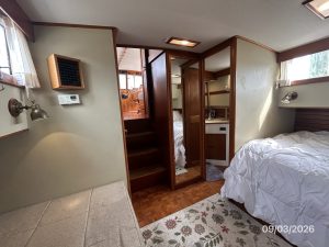 bed, Grand Banks 42 Classic, trawler for sale