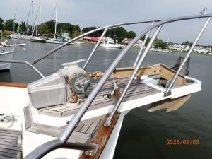deck, Grand Banks 42 Classic, trawler for sale