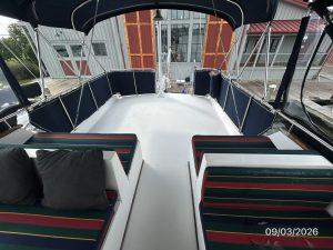 deck, Grand Banks 42 Classic, trawler for sale