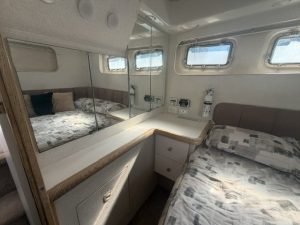 bed, Silverton 34C, trawler for sale