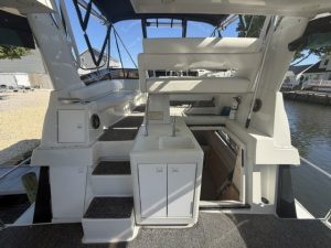 cockpit, Silverton 34C, trawler for sale
