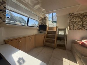 salon, Silverton 34C, trawler for sale