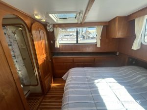 bed, Monk 36, trawler for sale