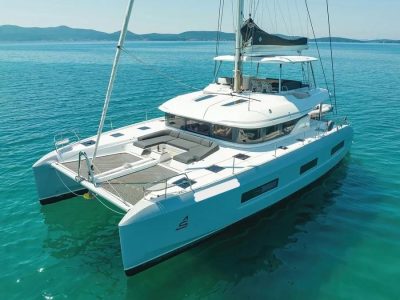 2023 Lagoon 55 Walkthrough: A Fully Loaded Bluewater Cat