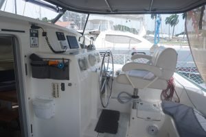 helm, Voyage 430 Norseman, catamaran for sale