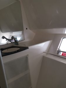 bath, FP 43 Belize, catamaran for sale