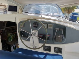 helm, FP 43 Belize, catamaran for sale