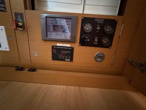 navigation station, Lagoon 620, catamaran for sale