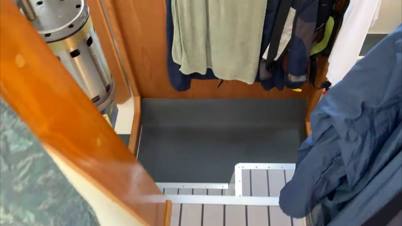 interior, Summer Twins 28, catamaran for sale